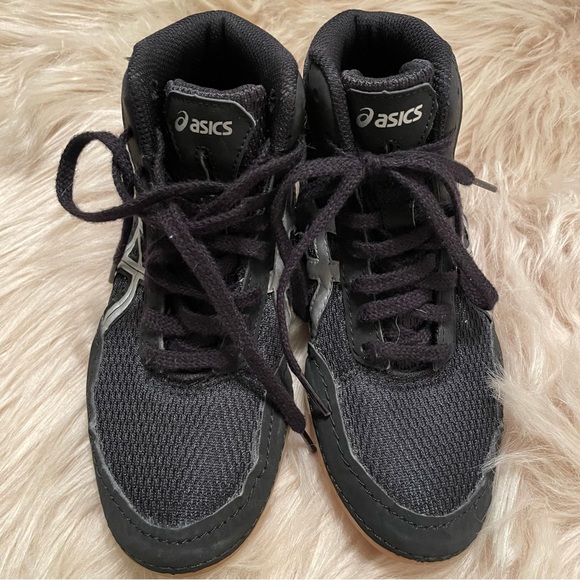 ASICS wrestling shoes youth size 1 - Picture 1 of 3